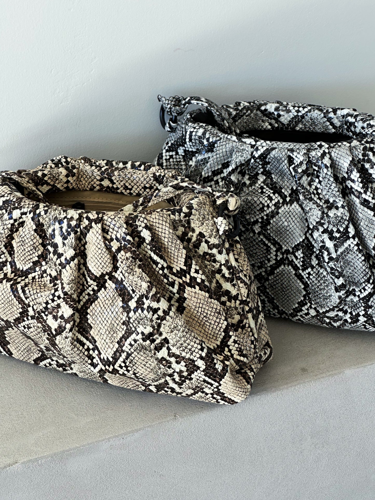 Jasmine Reptile Clutch/Shoulder Bag Beige & Black